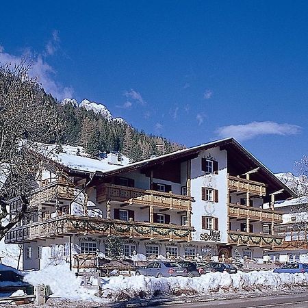 Hotel Garni Soreie Pozza di Fassa Luaran gambar