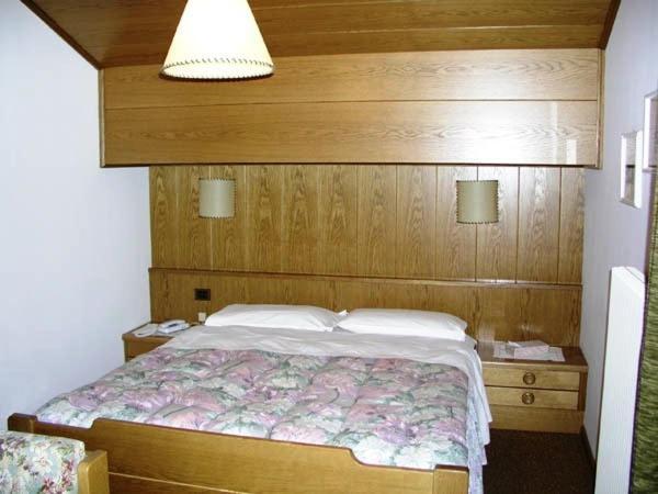 Hotel Garni Soreie Pozza di Fassa Bilik gambar